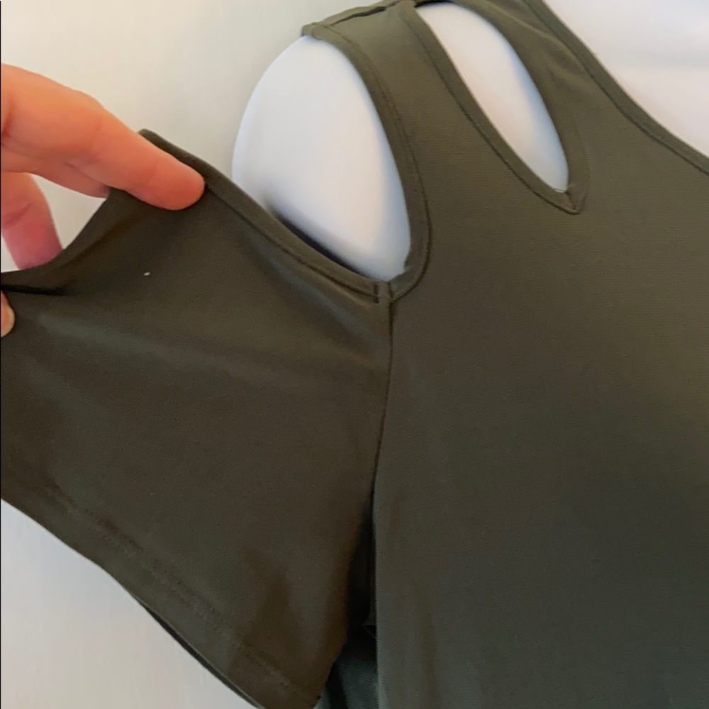 Off shoulder top - Picture 3 of 6
